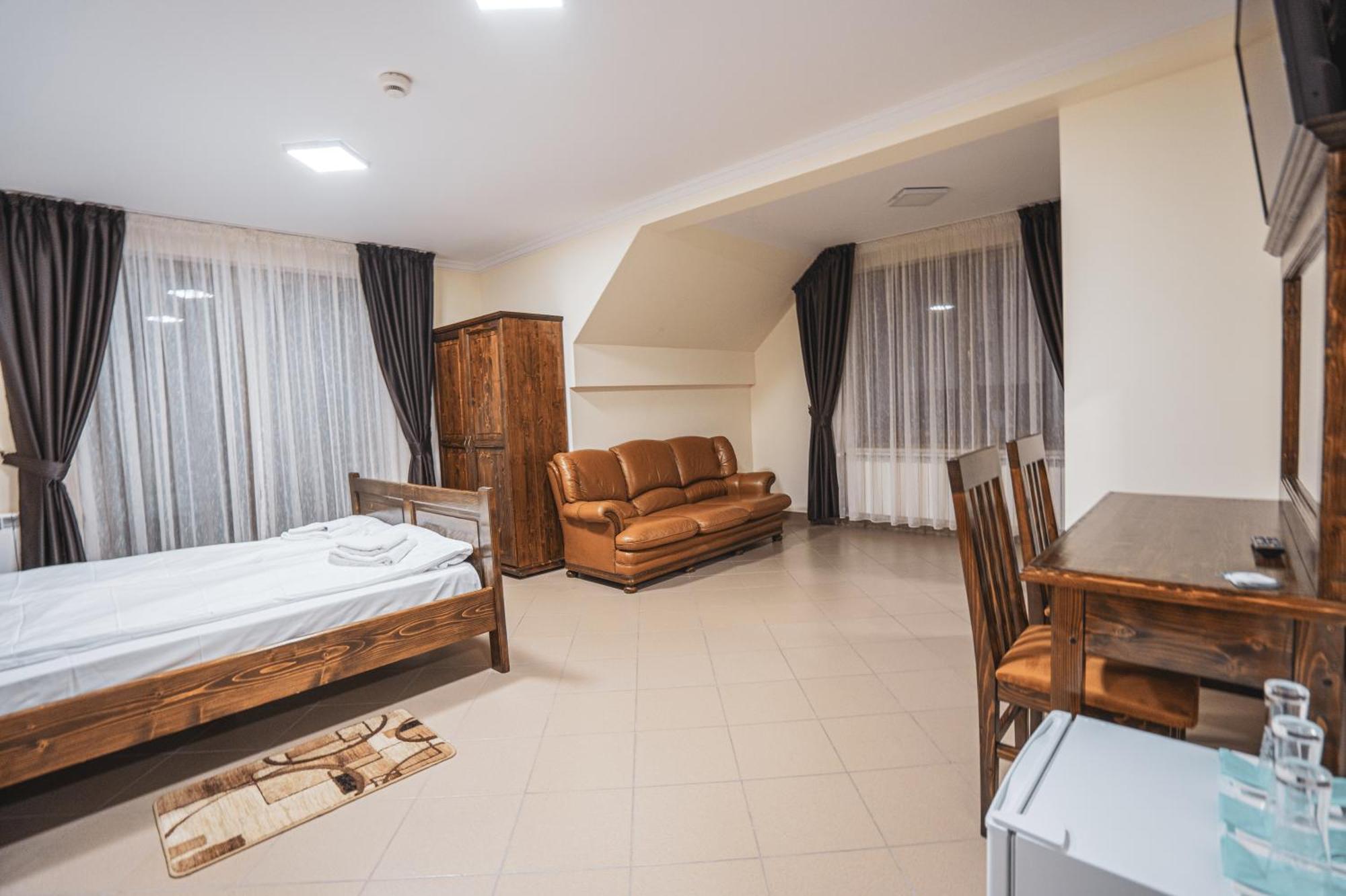 Hotel Rabbit Bran Moieciu de Jos Exterior foto