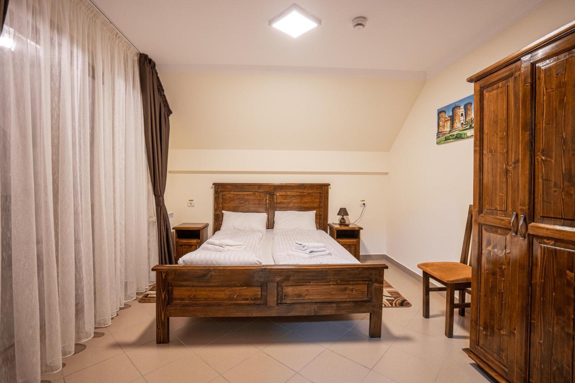 Hotel Rabbit Bran Moieciu de Jos Exterior foto