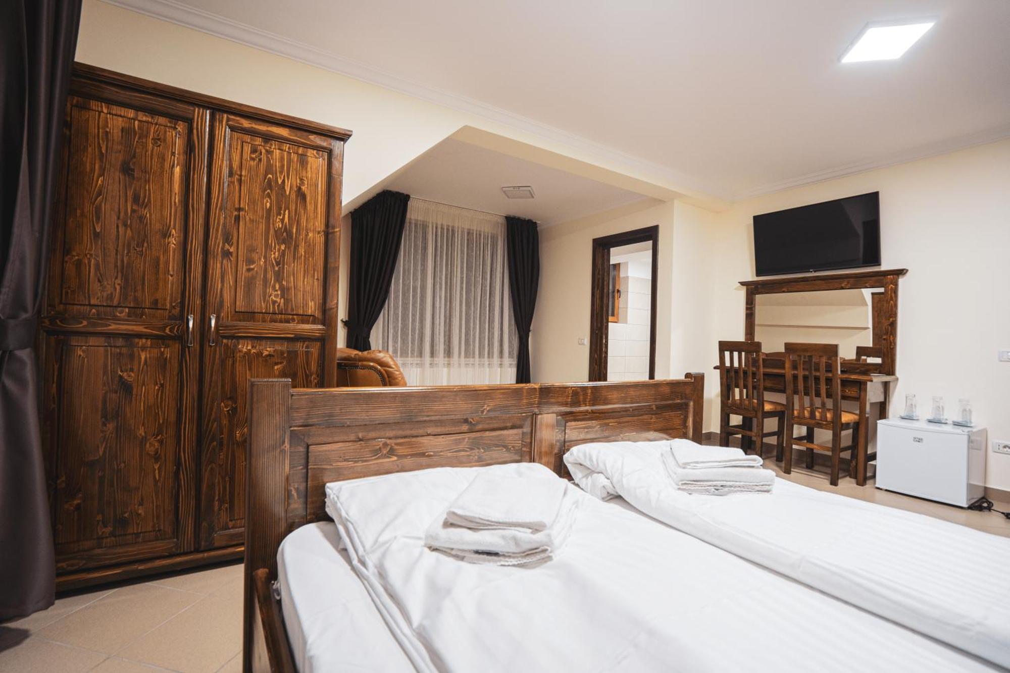 Hotel Rabbit Bran Moieciu de Jos Exterior foto