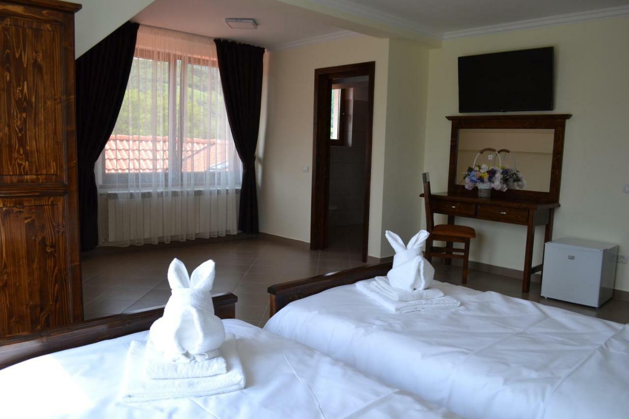 Hotel Rabbit Bran Moieciu de Jos Exterior foto